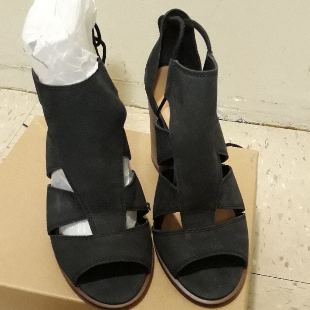 Lucky Brand Sandls